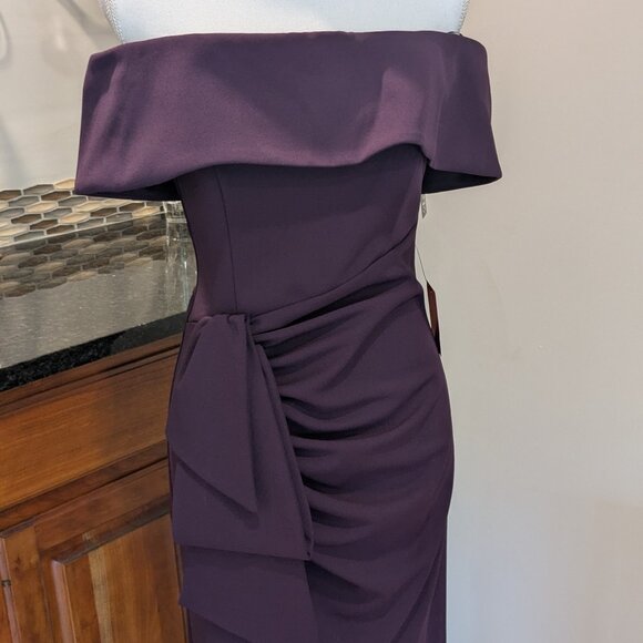 NEW Xscape Solid Side Ruched High Slit Off Shoulder Maxi Long Formal Gown Size 8 - Picture 9 of 10